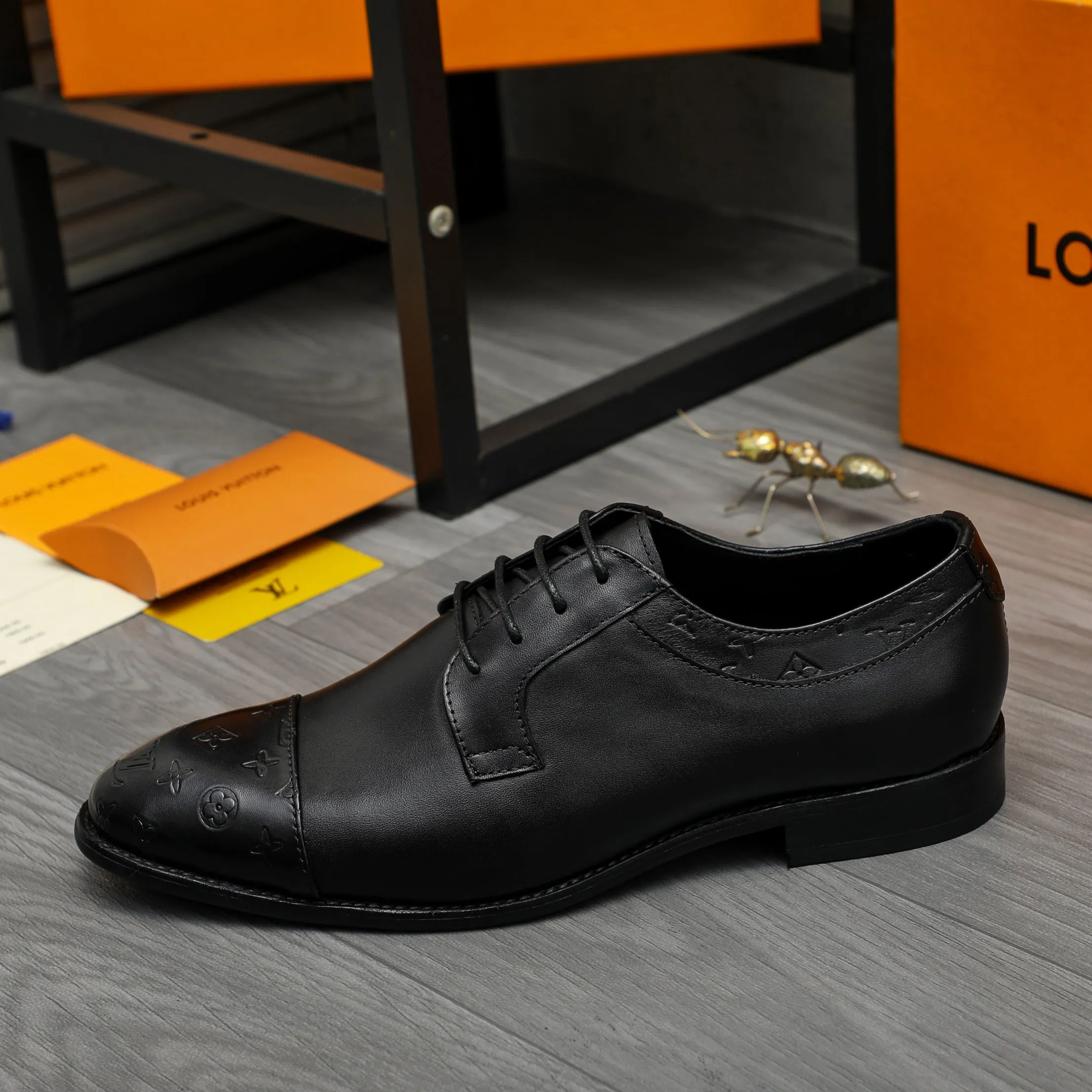 Men's shoes 💰p460 Product trademark: LV (Louis Vuitton) business lace-up leather shoes True size: 39-44 Product material: Selected high-quality cowhide stitching embossed cowhide upper, cowhide lining, original rubber outsole